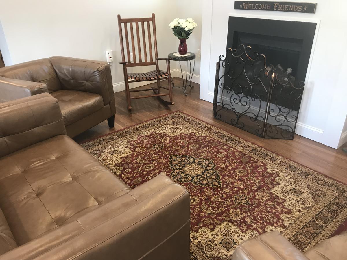 واتكينس غلين Villager Motel & Glen Manor Estate المظهر الخارجي الصورة