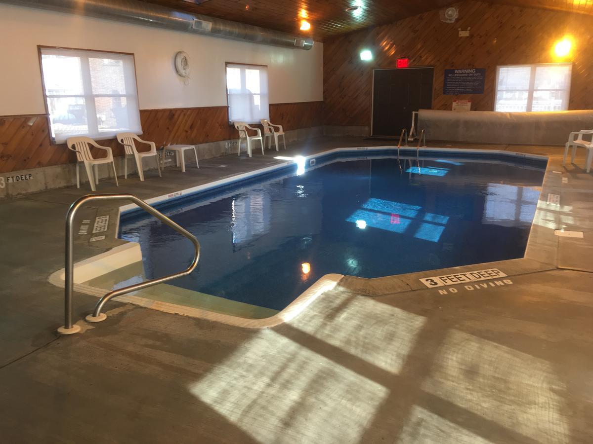 واتكينس غلين Villager Motel & Glen Manor Estate المظهر الخارجي الصورة